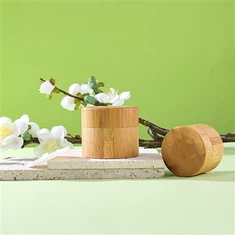 Pot de crema de bambú