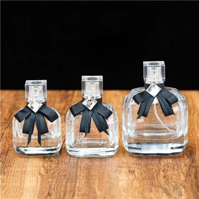 Push-type perfume bottle